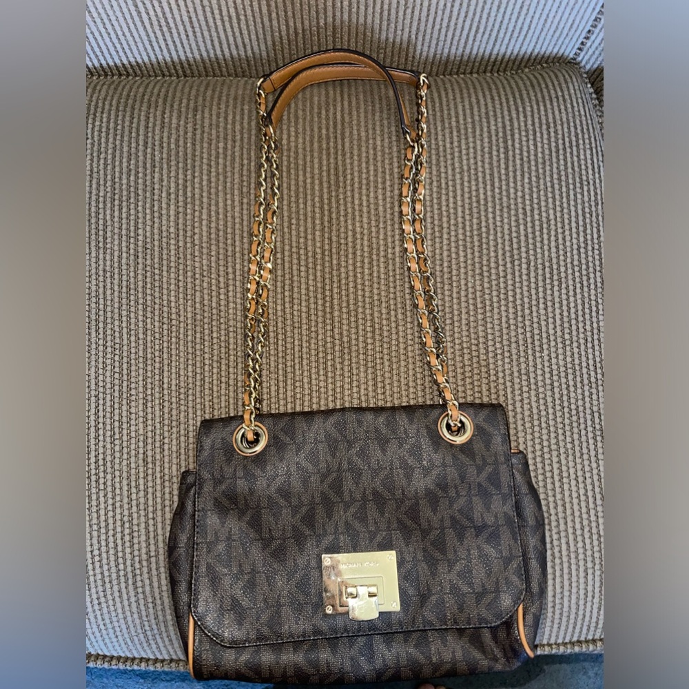 Michael Kors Vivianne Medium Shoulder Flap Signature Brown Crossbody Bag